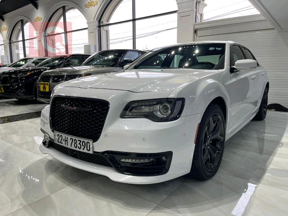 کرایسلەر 300